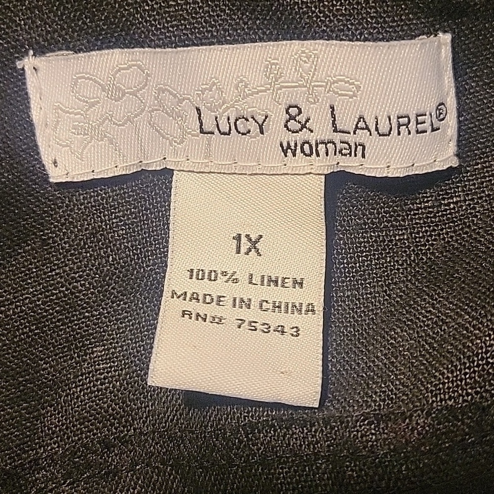 Lucy & Laurel Woman's 100% Linen Black Snap Down Top, Size: 1X - Picture 9 of 10